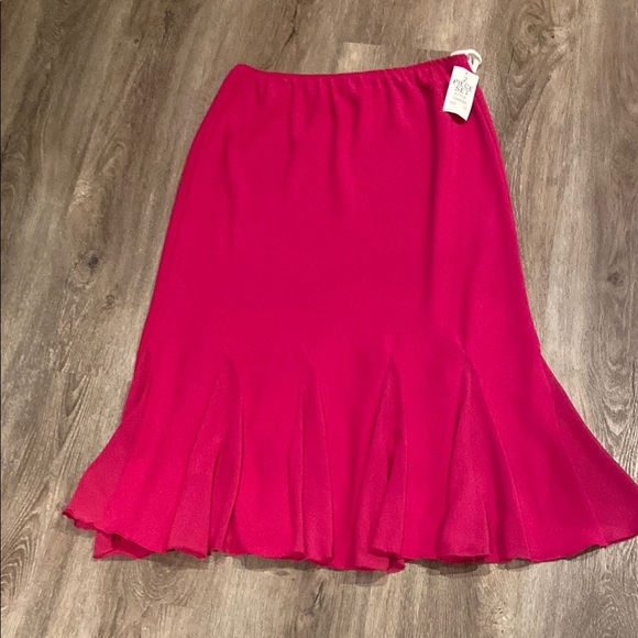 S.L. Fashions Pink Skirt Set NWT - Picture 7 of 9